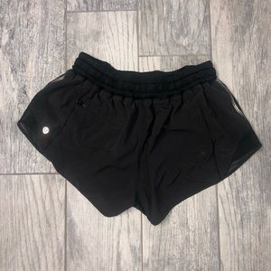LULULEMON Hotty Hot Shorts 2.5”